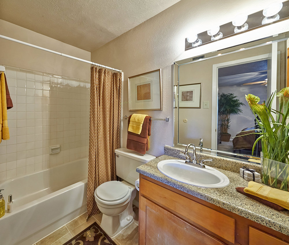 Preston Pointe Apts